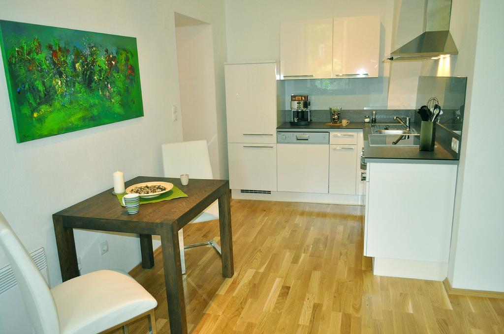 Ferienwohnung Im Univiertel Mit Garten Graz Exterior photo