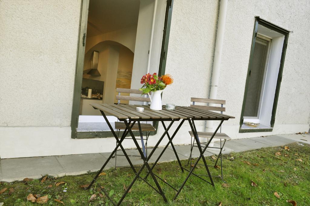Ferienwohnung Im Univiertel Mit Garten Graz Exterior photo